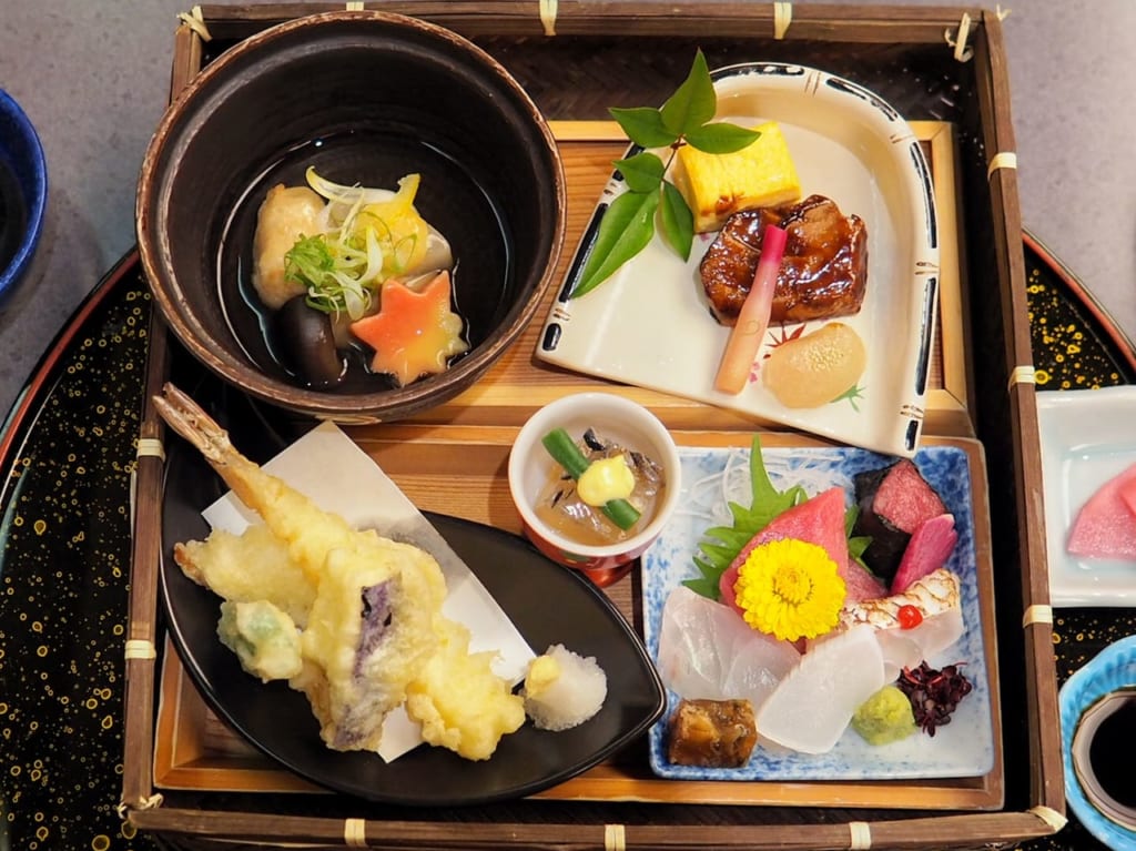 季節の食材を最高のお料理に仕立てた日本料理を味わえる日本料理「松風」