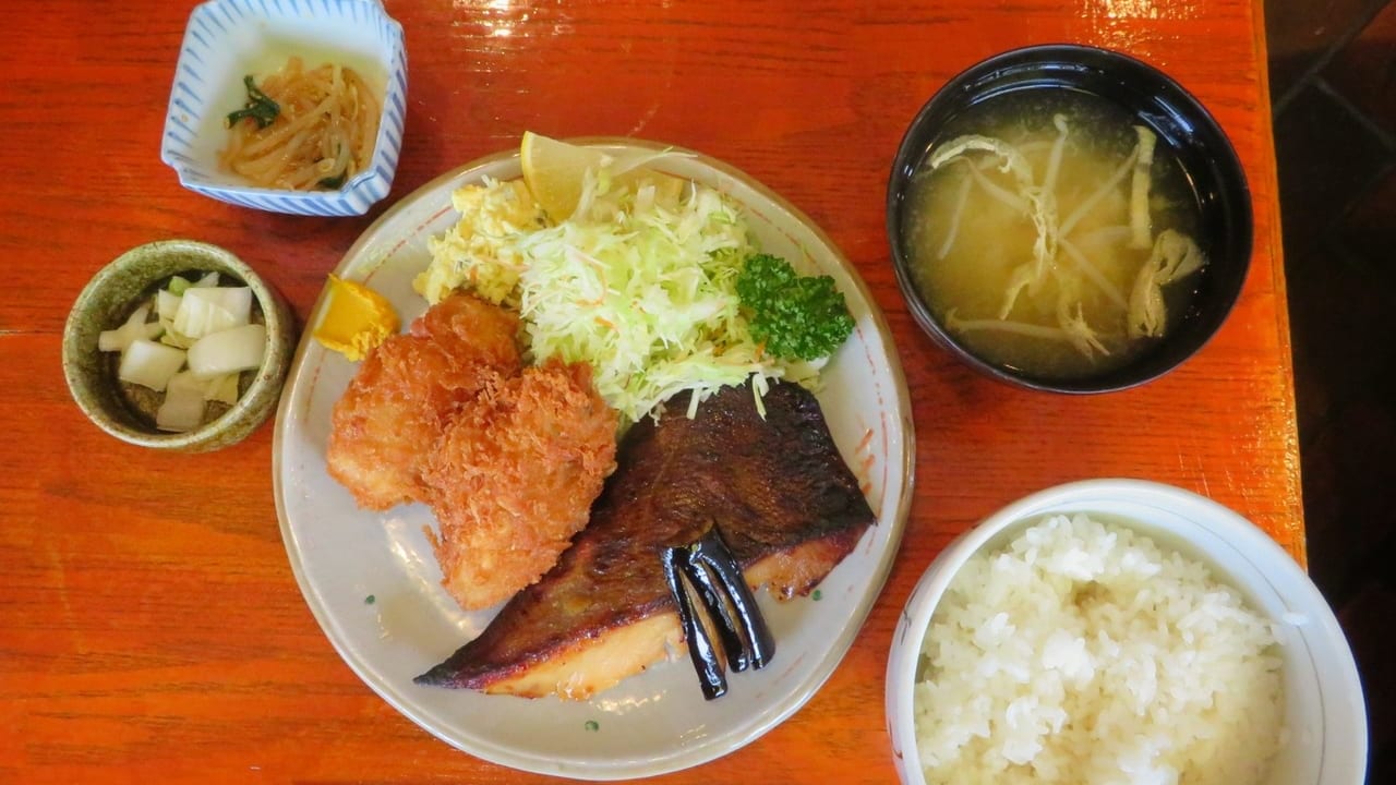 ボリュームたっぷりのおいしい定食が人気の「湘南食堂ごはん屋さん」