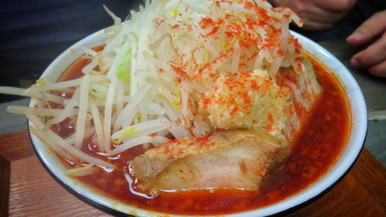 マンモスラーメンで人気の「泪橋」が宝町に移転！相変わらずの人気です！