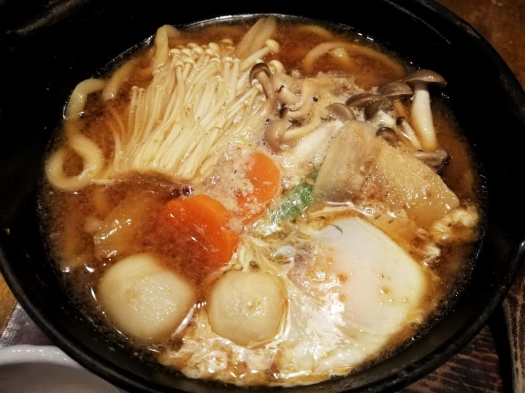 名古屋名物、味噌煮込みうどんも食べられる「そば処名古屋」