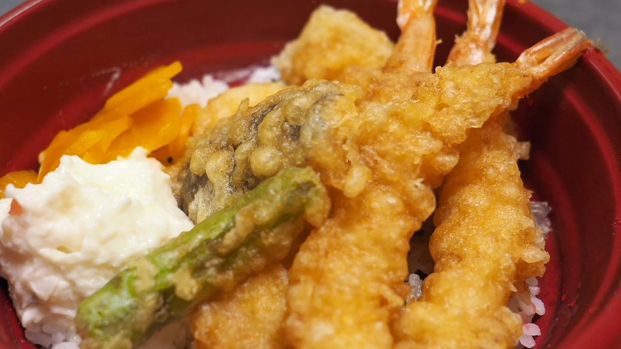 本格京風会席の名店 日本料理「松風」のテイクアウトのお弁当がリーズナブルでおいしいと評判！天丼、てり焼き丼、かつ丼、どれも５００円！