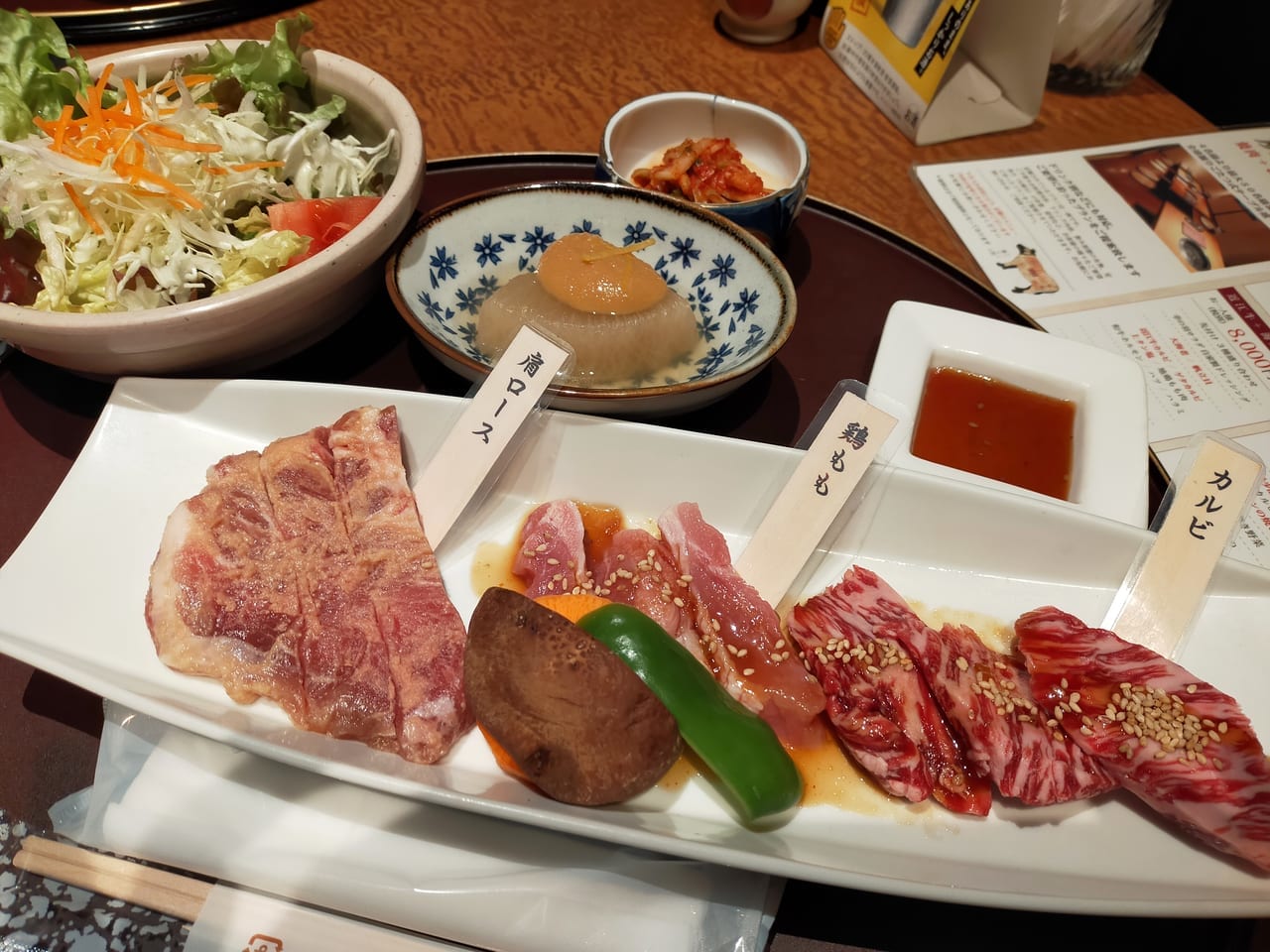 「近江牛焼肉 幸乃羽」個室でゆったり食べられるランチ定食は超お得！さらにランチブッフェ一番人気のカレー近江牛脂カレーがお弁当で楽しめるようになりました！