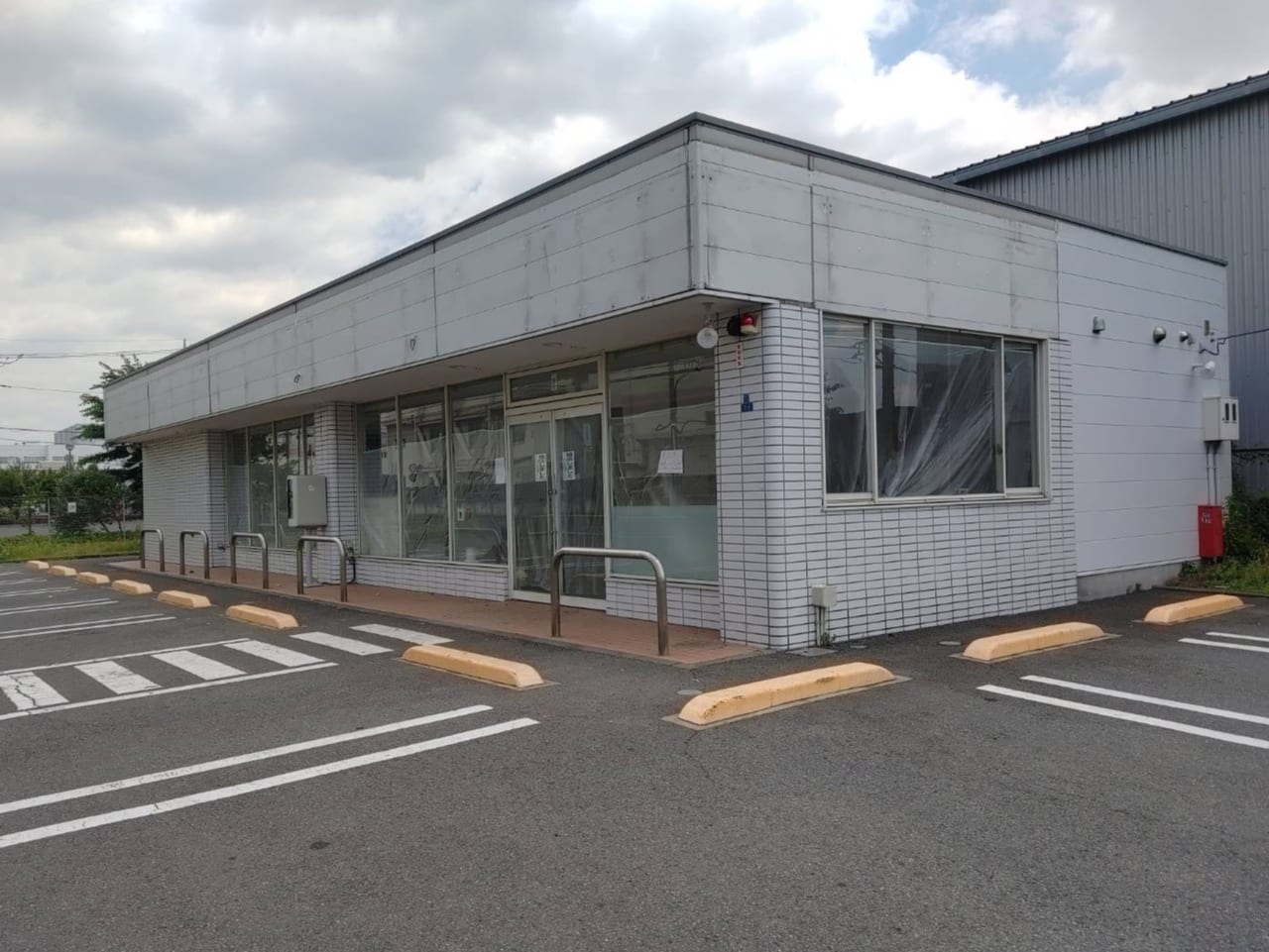 「ローソン 平塚総合公園店」が5月31日（火）に閉店しました。