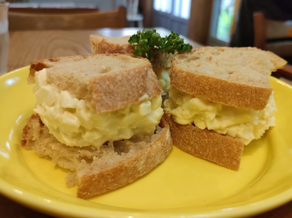大人気ベーカリー「ブーランジェリー ヤマシタ」のカフェで「たまごのサンドイッチ」のセットをいただいてきました！