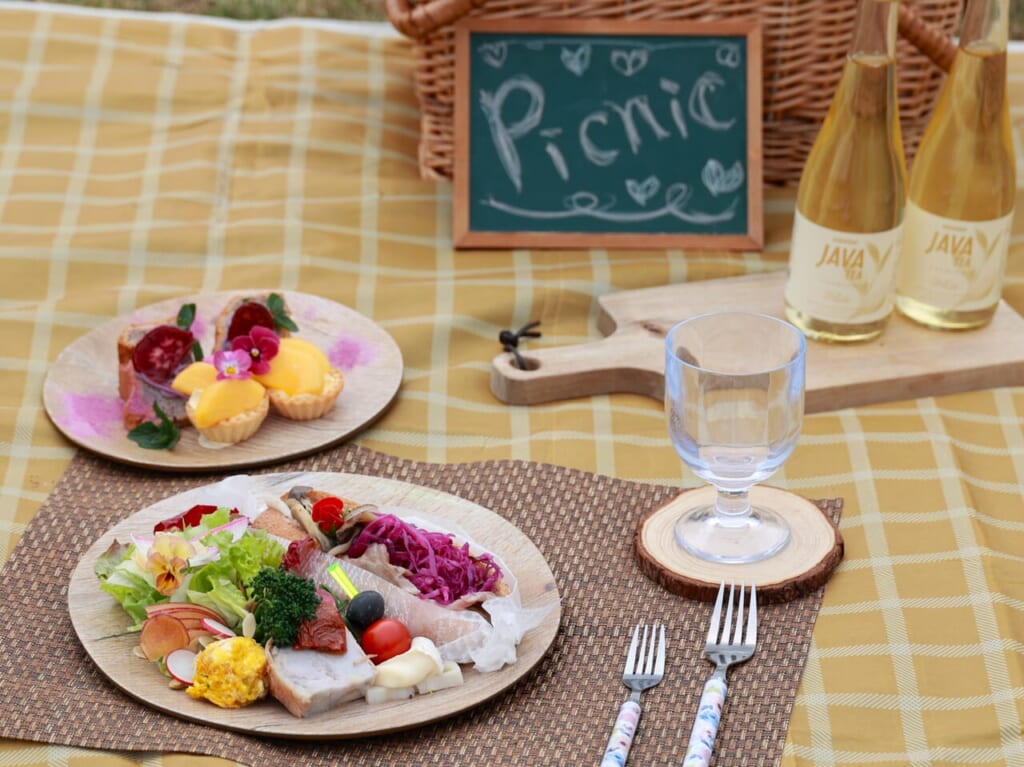 「花菜ガーデン」で女子会にも大人気の「手ぶらでピクニック」を楽しんできました！