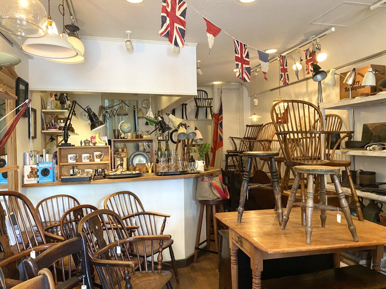 平塚市松風町アンティークショップmenu