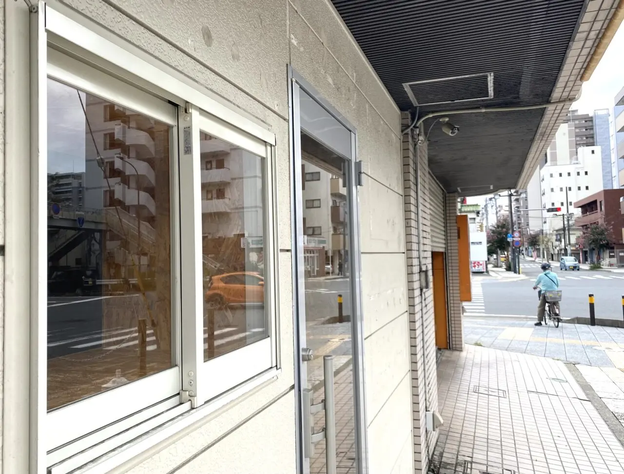 平塚市浅間町 24h無人ホルモン直売所湘南平塚店