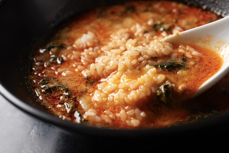 平塚市紅谷町地獄の担担麺天竜本店