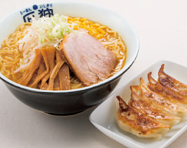 らーめん石狩の味噌ラーメンと餃子